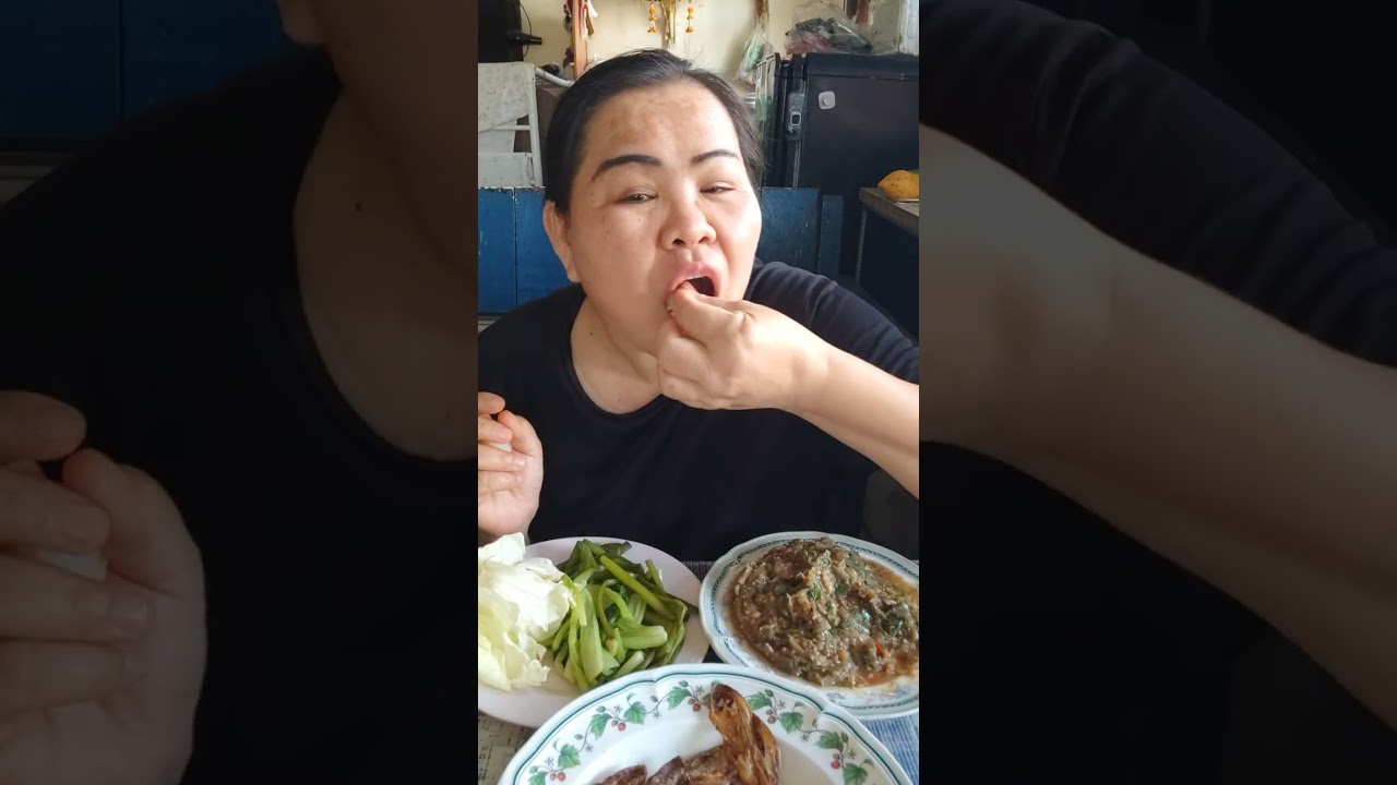 มากินข้าวกับซุปมะเขือลวกผักย่างปลากรอบๆแซ่บๆนำกันจ้า