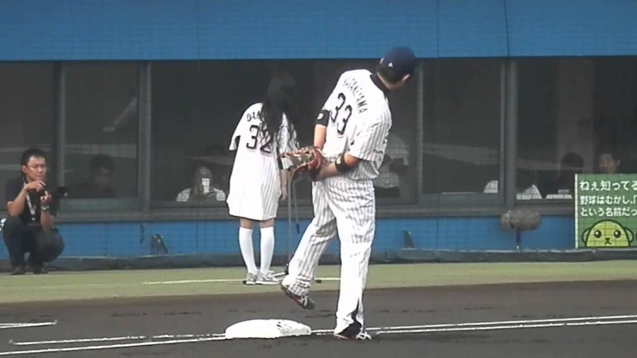 壇 蜜 始球 式