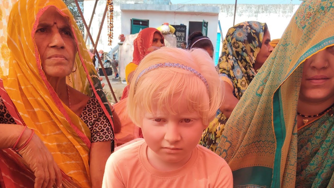 Live गोगा जी की कथा में आये अंग्रेज Pankaj Dj studio firozabad is live 9690684298