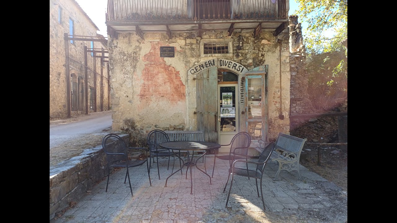 Roscigno Vecchia (SA) - Borgo abbandonato