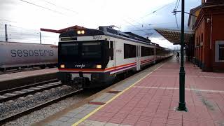 Renfe Regional "Lince" León-Ponferrada en la estación de Astorga (León) 2018-03-23
