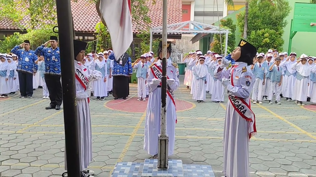 PASKIBRA 3 ANAK Kls 6A angkt th. 2024-2025