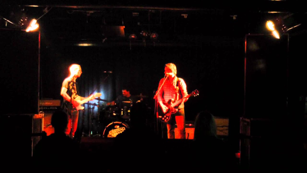 Unconscious Suffer (...)  - Petrol Haze [Live @ ann and pat Linz] 04-29-11