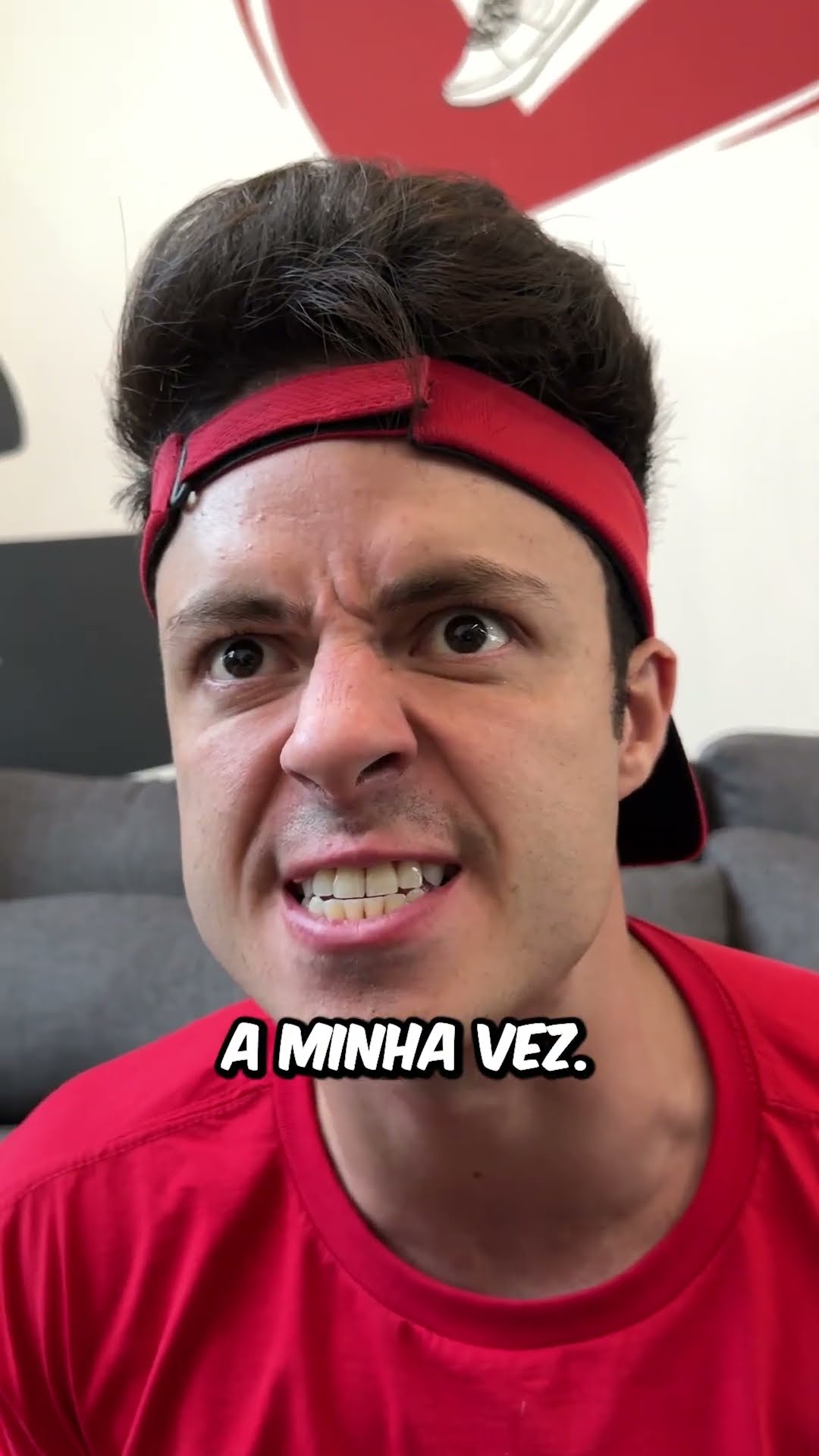 O VINI QUEBROU MINHA PLACA DE 10 MILHÕES DE INSCRITOS! #shorts