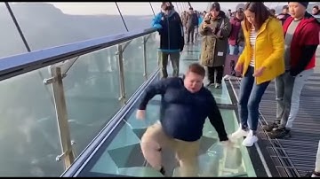 Stomp Panic on Glass Bridge