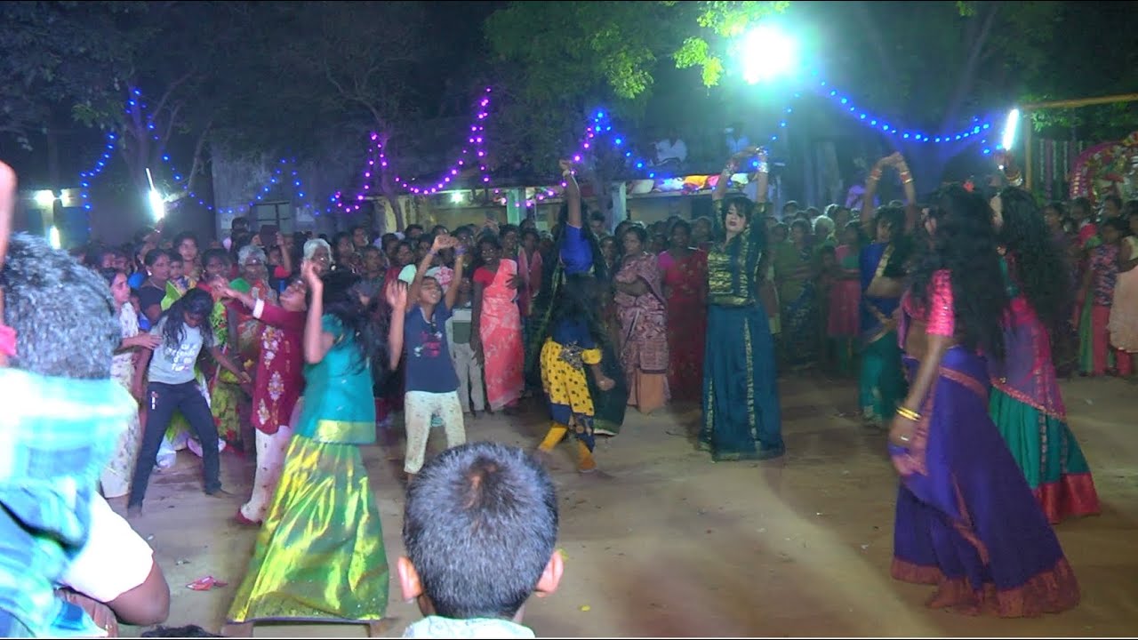 கன்னிஅழைப்பு, சிறுமிகள் கன்னி ஆடும் காட்சி, குமளங்குளம் காளியம்மன்