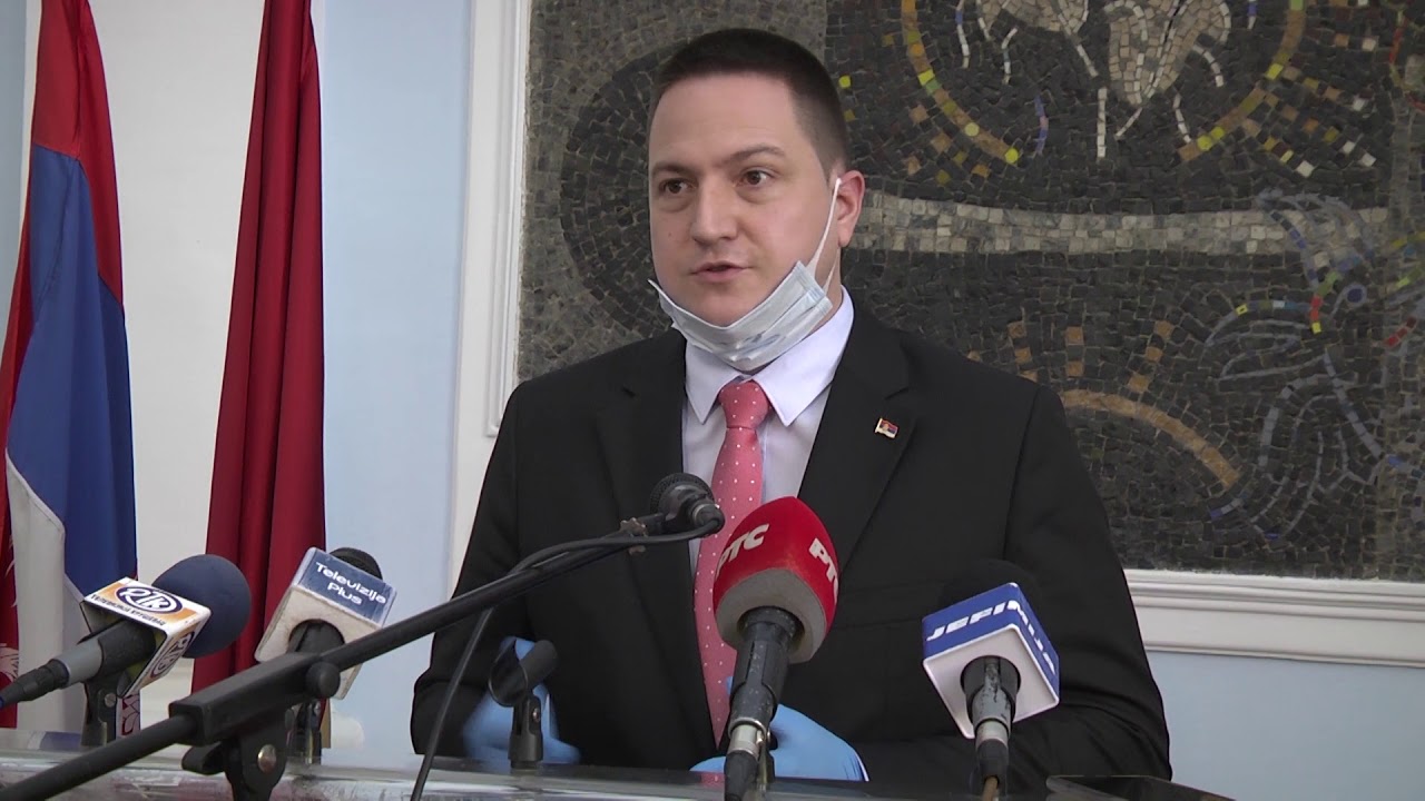 MINISTAR BRANKO RUZIC U KRUSEVCU - YouTube