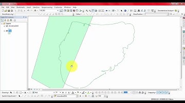 How to extract features using clip tool in Arcgis