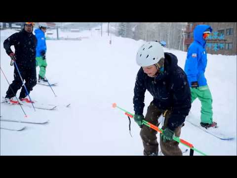 Ski drill for carving, alignment, Vs on Knees