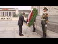 Egyptian president lays wreath at Monument to the People&#39;s Heroes in Beijing