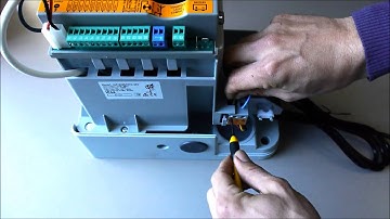 How to connect power on Alfariss (V2 italian sliding Motor 24v DC)