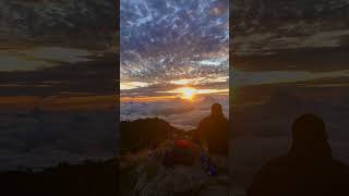Famous Menikmati Keindahan di Atas Awan 🇮🇩Timelapse Epik dari Puncak Gunung #MountainView #outdoorvibes Net Worth