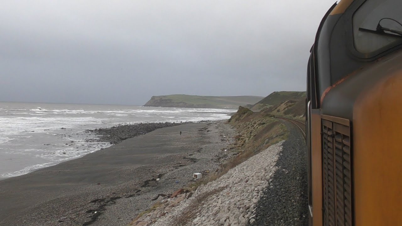 DRS 37402 'Stephen Middlemore' journey from Barrow-in-Furness to Carlisle 01/01/18