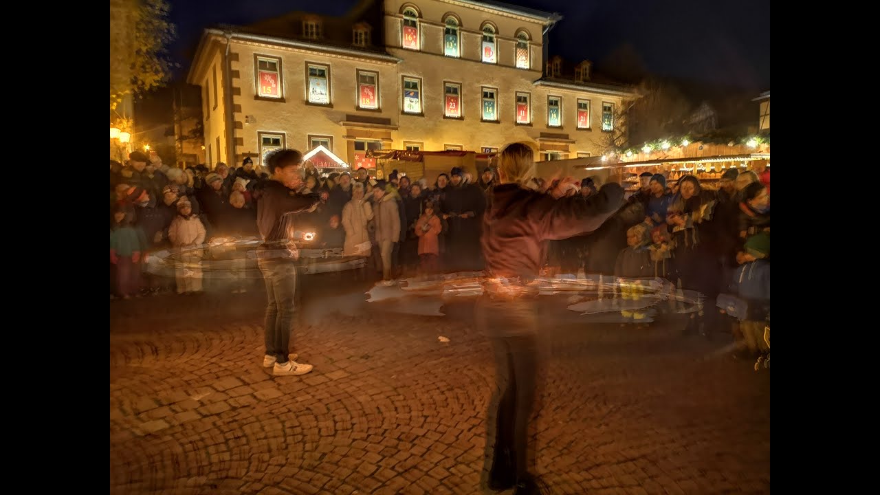 Moving Artists: LED- und Feuershows beim Weihnachtsmarkt Gelnhausen und Roth im Dez. 2022