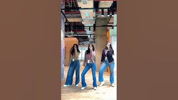 #Shanivar #Raati | #Dance #Video | #Khyati #Sahdev | #ytshorts | #Trending | #Bollywood