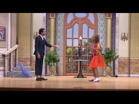 مابتعرفيش تمشي بالكعب خشي بالشبشب