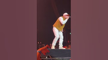Thumbnail of Morgan Wallen singing Everything I love in Toronto night 3 #morganwallen #toronto