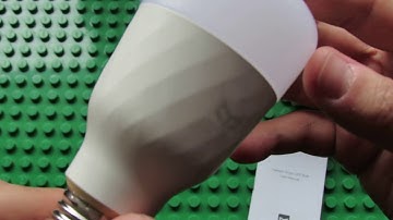 Unboxing Yeelight YLDP05YL Dimmable 10W Smart LED Bulb