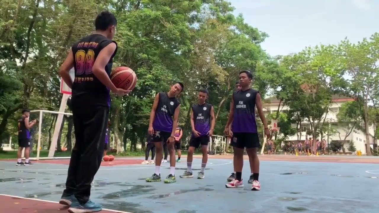 UTS pembelajaran permainan basket -DESPIAN JOE PRAMANA GINTING-6231111059