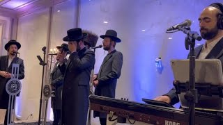 Motty Ilowitz Emotional Chupa 😢, Shmiel Hersh Miller, Shira Choir | מאטי אילוביץ חופה מרוגשת