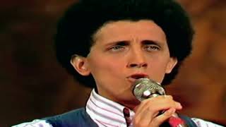 Video thumbnail of "Gianni Bella - De amor ya no se muere (1979)"