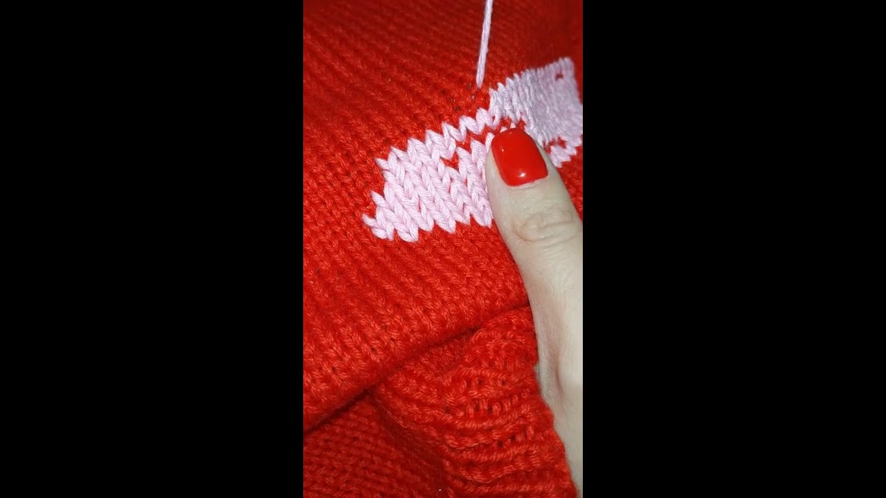 Вышивка по петлям на вязаных изделяих - YouTube