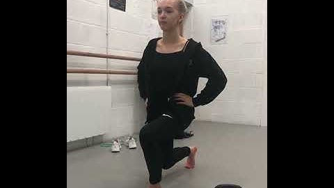 Split Squat Hold (Heel Lifted)