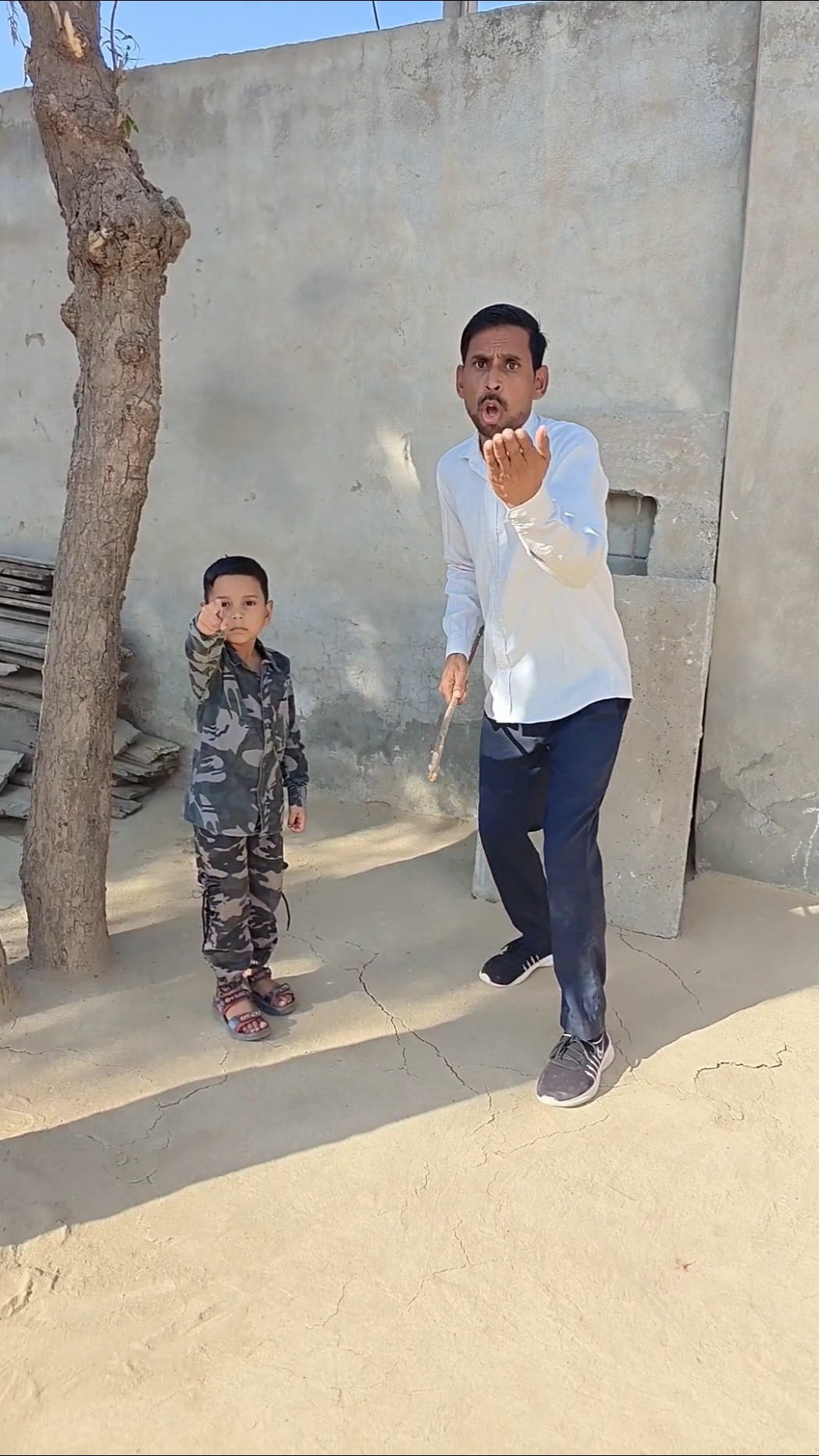 Bhai ko tenduaa ne kat liya ? #shorts