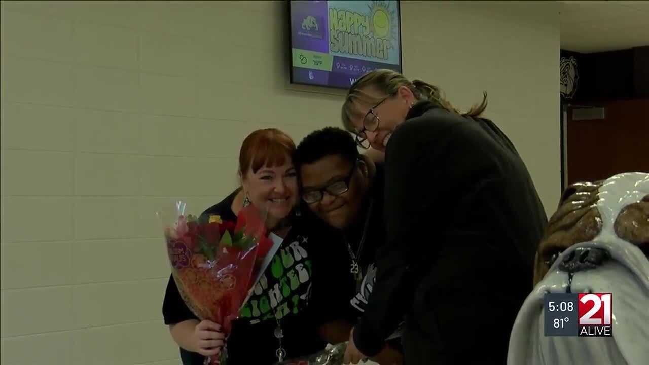 Student surprises New Haven High School teachers - YouTube