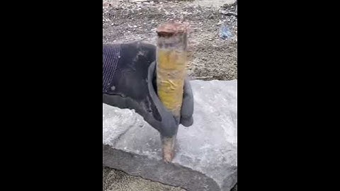 Quick look at how to split flagstone with a carbide chisel!