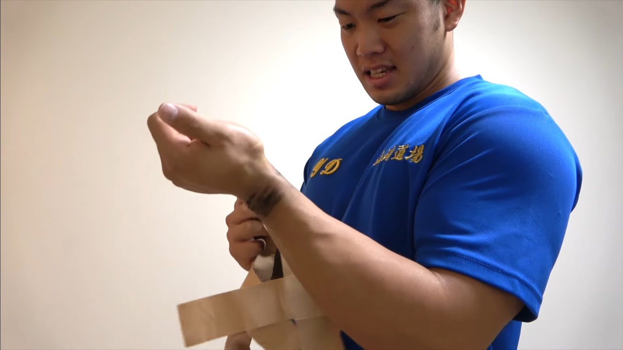 筋トレあるある 超高重量を扱うためにパワーグリップを使うと手首にアザみたいなのができる雰囲気 Youtube