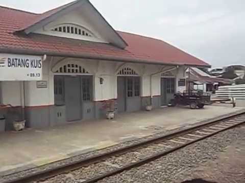 Siantar Ekspres bersilang dengan Sribilah di Batang Kuis
