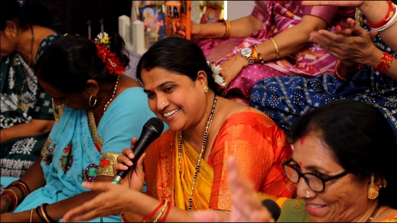 લખેલું છે 🌹 કાના સાથે રાસ રમવા ગઈ મારે જોવા જેવી થઈ 🌹