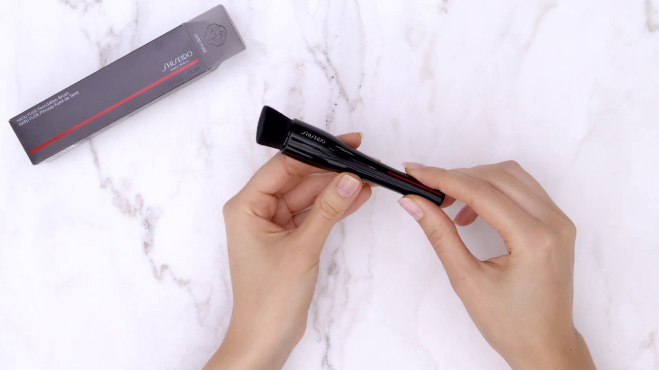 Unboxing the HASU FUDE Foundation Brush | Shiseido - YouTube