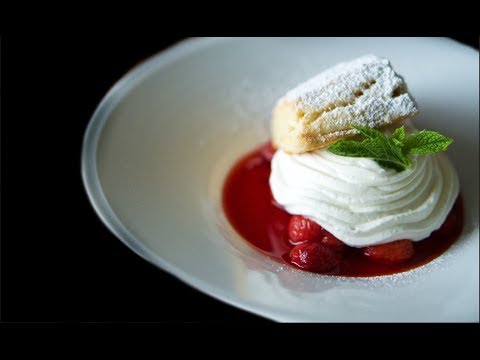 How to make fresh Strawberries & Cream | Buttermilk Biscuits