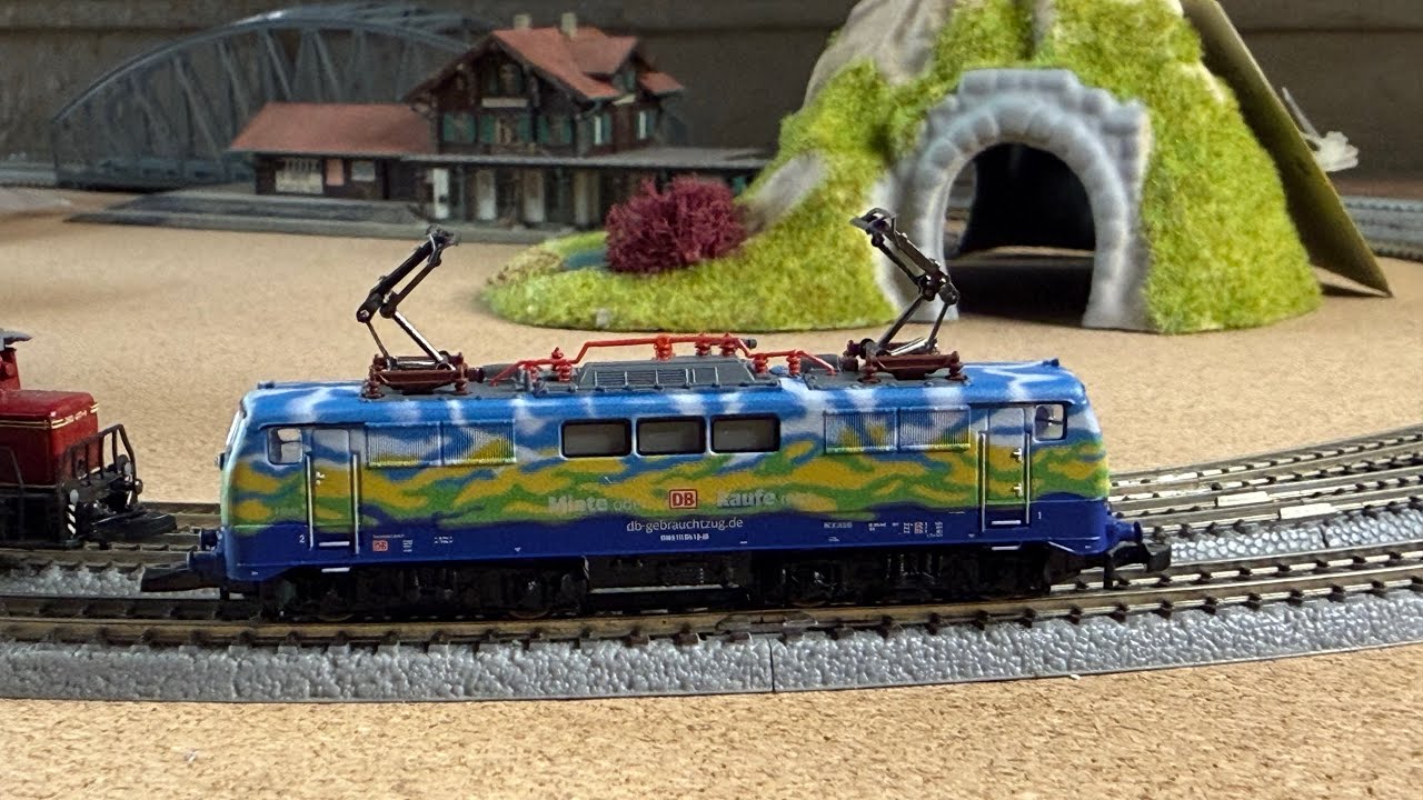 Marklin 88423 Cl 111 Electric Locomotive “Touristik” Test Run at z