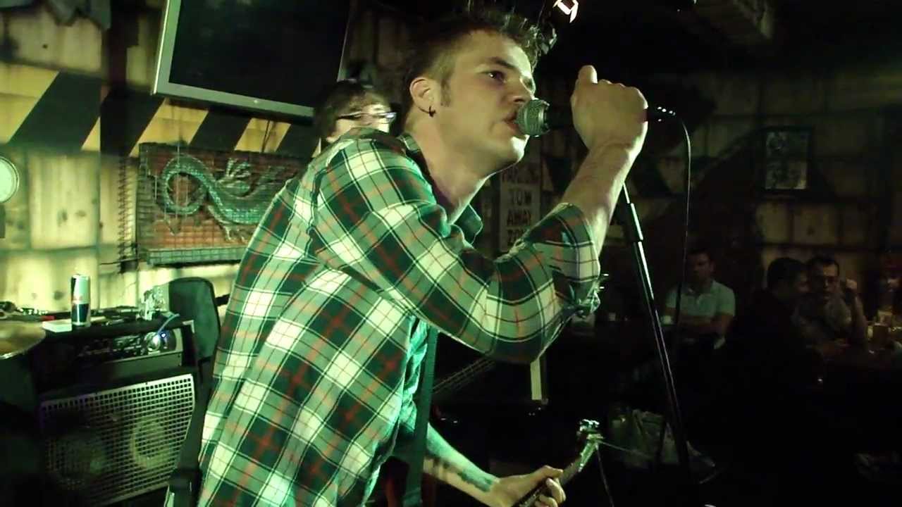 Ashton K - Прощаясь