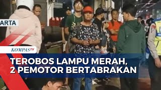 Terobos Lampu Merah, 2 Pemotor Bertabrakan di Persimpangan Jalan di Pademangan