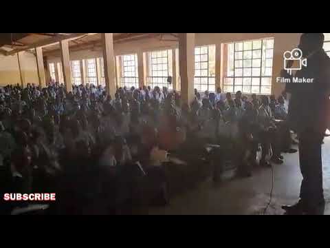 Video: Jinsi Ya Kumsaidia Mwanafunzi Kuzoea Shule