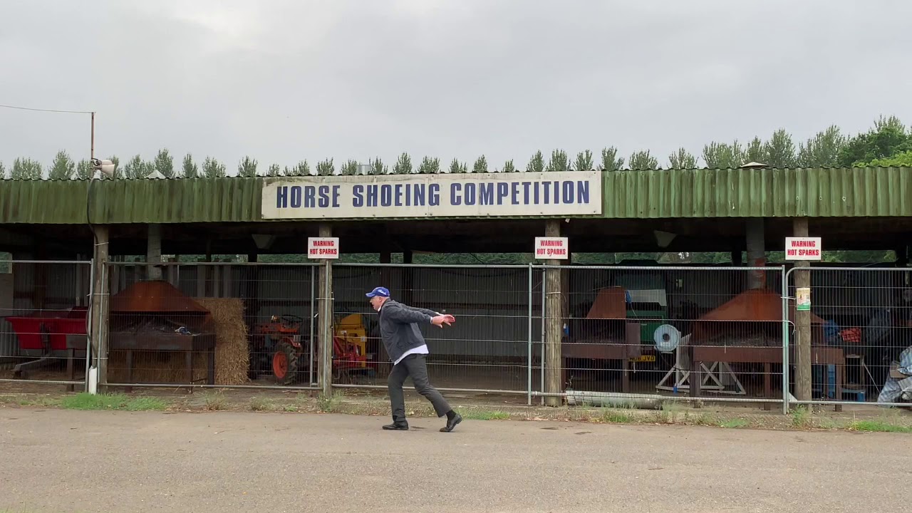 Tim Vine. Horse humour.