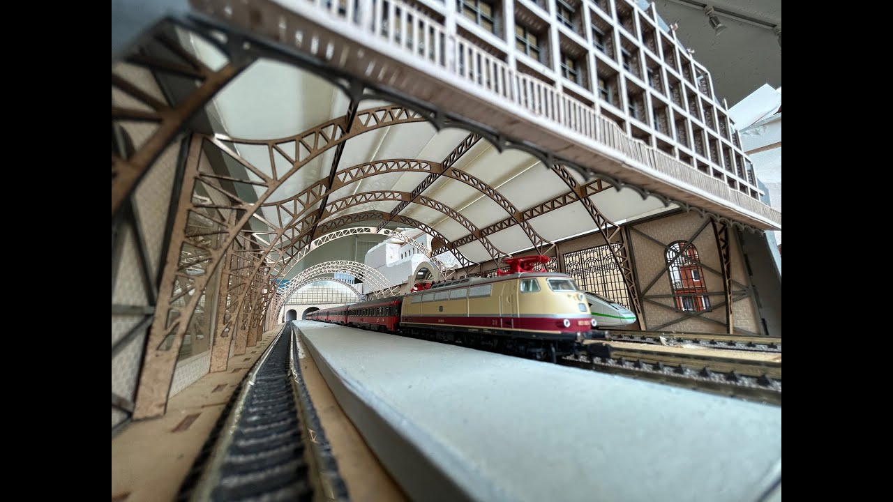 Austrian THE GHAN HOゲージ 鉄道模型