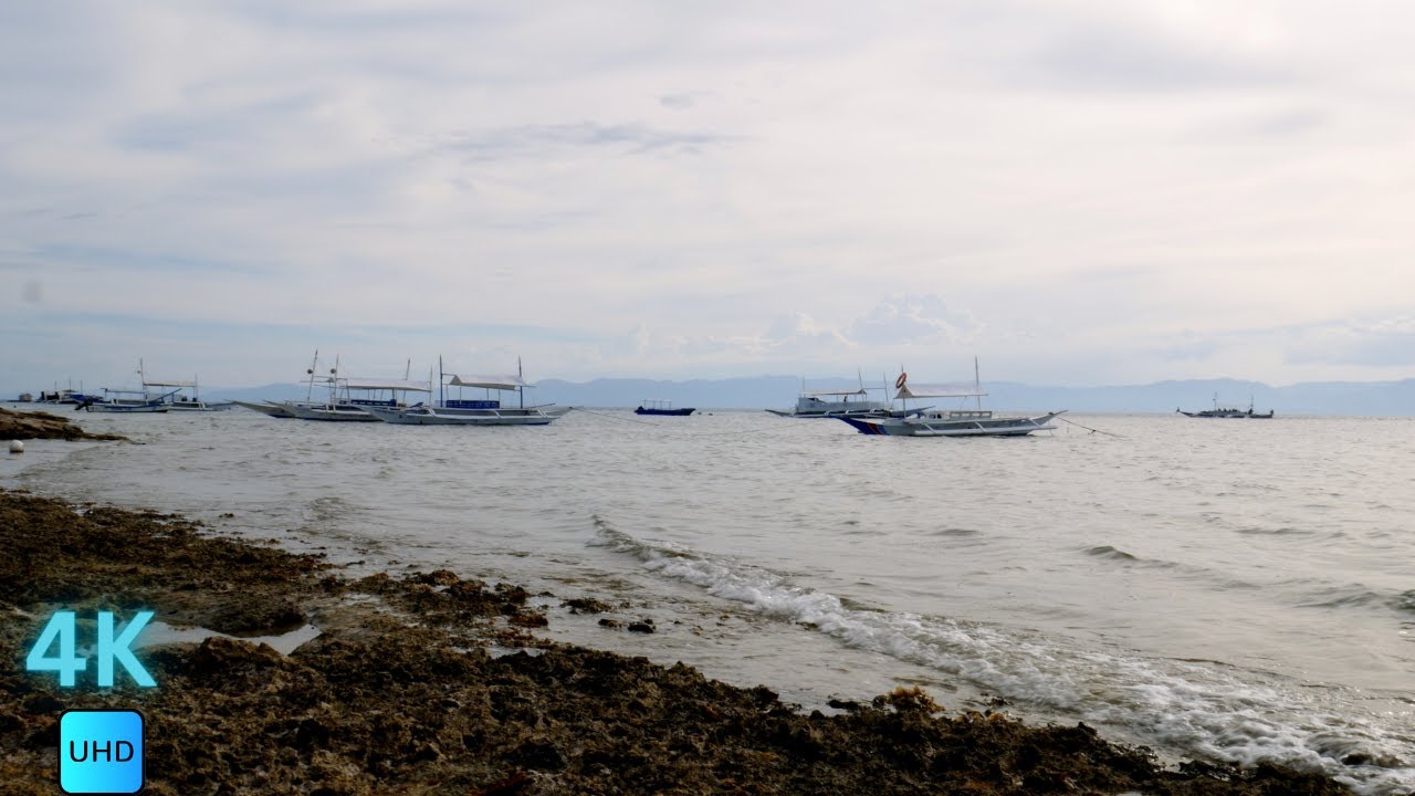 Sound of the waves of the Tañon Strait. Moalboal Philippines.