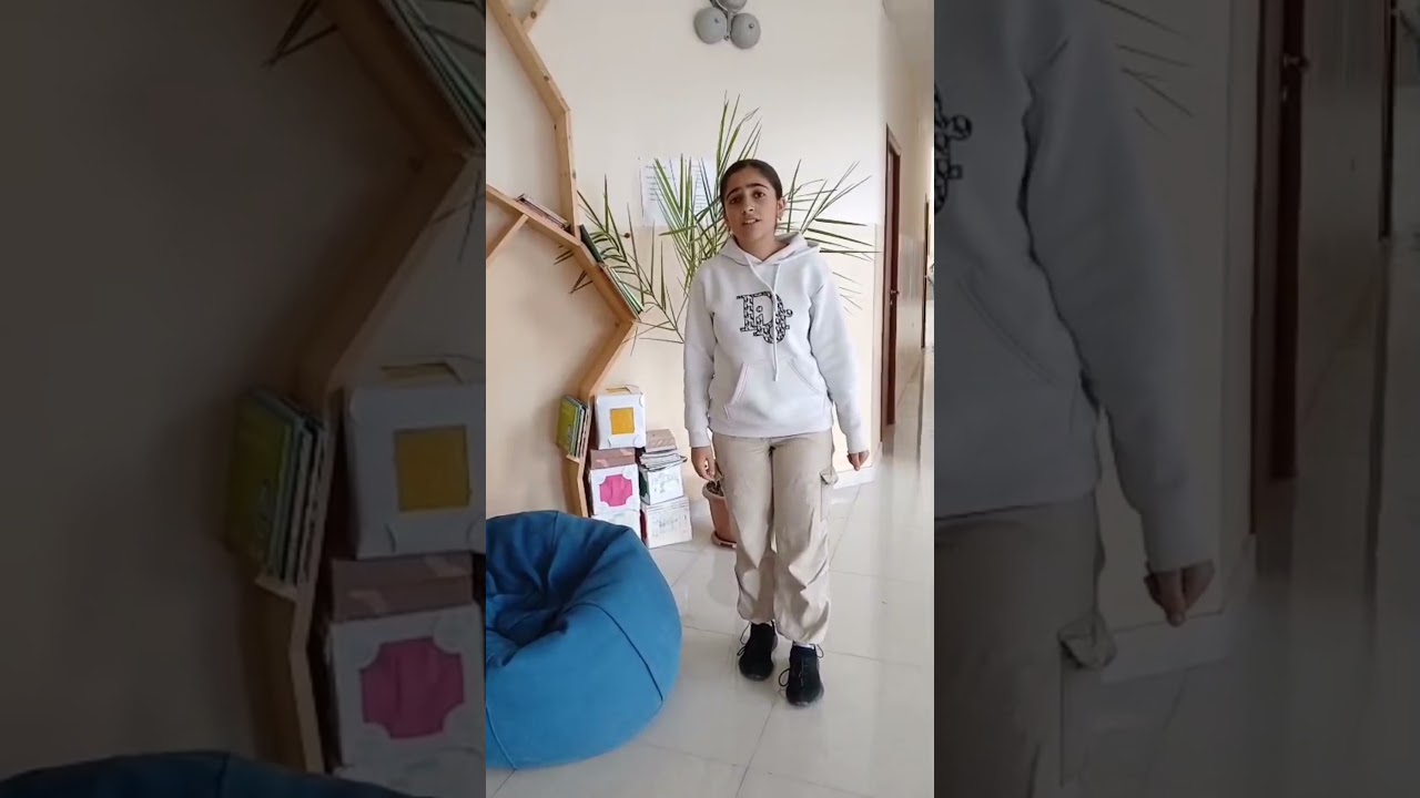 Уважаемые зрители голосуйте за девочку 