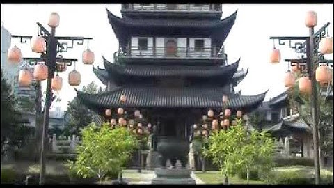 Behind the scenes of Walking on a Dream in Shanghai