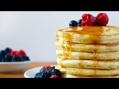 Video: Pancakes On Yogurt: Kauj Ruam Los Ntawm Daim Duab Qhia Cov Zaub Mov Txawv Rau Kev Npaj Tau Yooj Yim