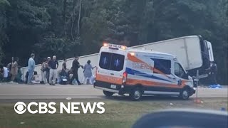 Download Lagu 5 killed, dozens more injured in New York bus crash MP3 Download Lagu 5 killed, dozens more injured in New York bus crash MP3