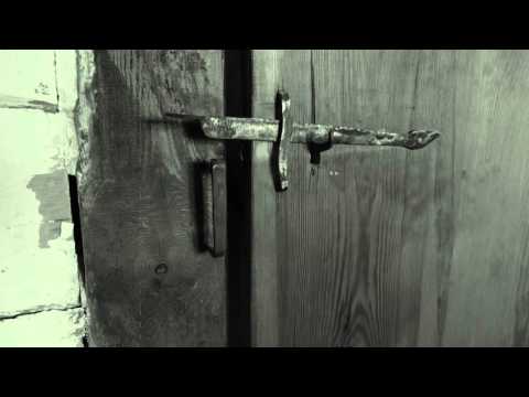 Wideo: Co to jest skobel do drzwi?