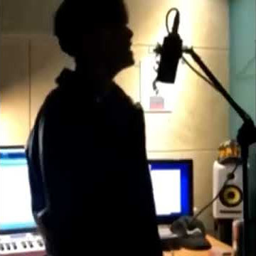 TxT Yeonjun singing 'Love Scenario' by IKON