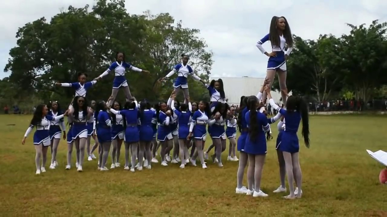 Knox College Sports Day Murry Cheerleaders