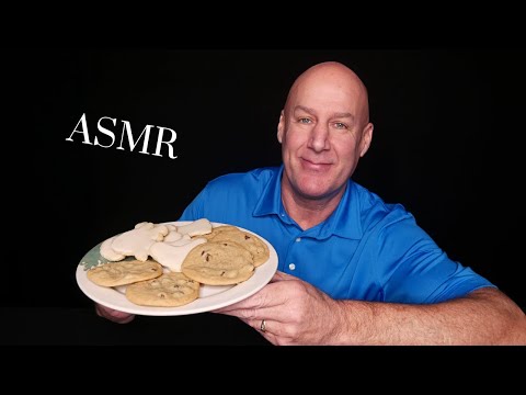 ASMR: HOMEMADE CHOCOLATE CHIP AND FROSTED SUGAR COOKIES FOR THE HOLIDAYS (EATING SOUNDS) SOFT SPOKEN